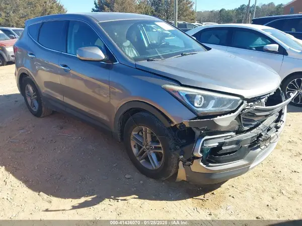5XYZT3LB8HG381633 2017 HYUNDAI SANTA FE - Image 1