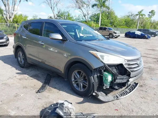 5XYZT3LB8HG384080 2017 HYUNDAI SANTA FE - Image 1