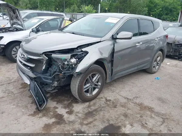 5XYZT3LB8HG392034 2017 HYUNDAI SANTA FE - Image 2