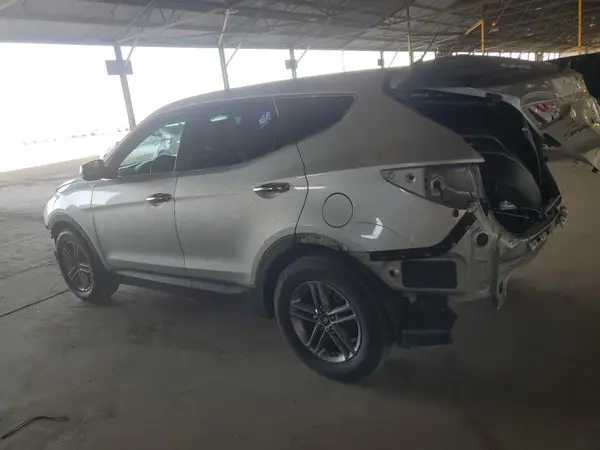 5XYZT3LB8JG544092 2018 HYUNDAI SANTA FE - Image 2