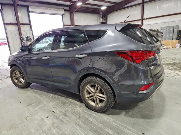 5XYZT3LB9JG545400 2018 HYUNDAI SANTA FE - Image 2