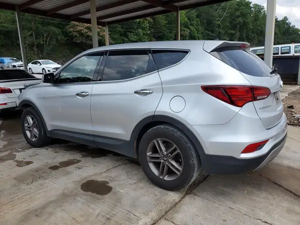 5XYZT3LB9JG555859 2018 HYUNDAI SANTA FE - Image 2