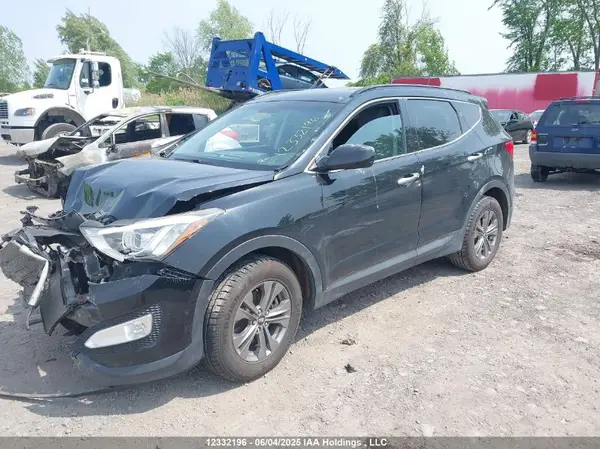5XYZT3LBXGG346946 2016 HYUNDAI SANTA FE - Image 2