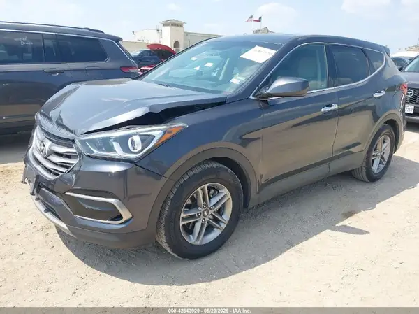 5XYZT3LBXHG404930 2017 HYUNDAI SANTA FE - Image 2