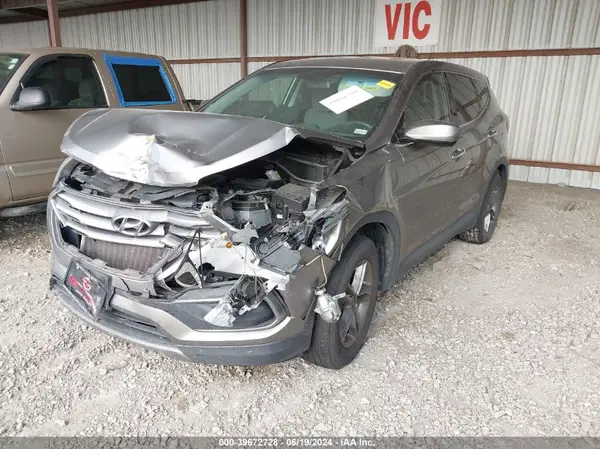 5XYZT3LBXJG522661 2018 HYUNDAI SANTA FE - Image 2
