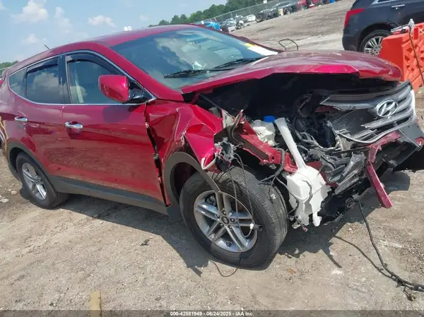 5XYZT3LBXJG526645 2018 HYUNDAI SANTA FE - Image 1