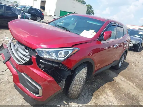 5XYZT3LBXJG526645 2018 HYUNDAI SANTA FE - Image 2