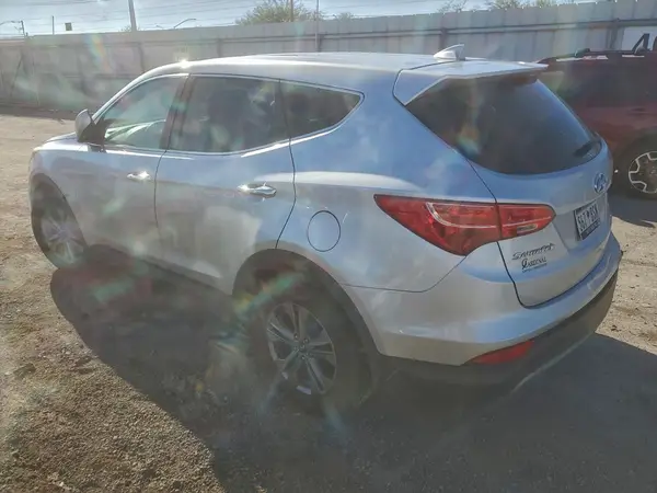 5XYZTDLB0GG329112 2016 HYUNDAI SANTA FE - Image 2