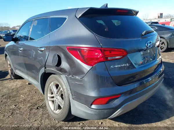 2017 HYUNDAI SANTA FE auction photo 6