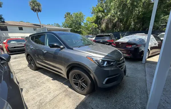 5XYZTDLB0JG553178 2018 HYUNDAI SANTA FE - Image 1