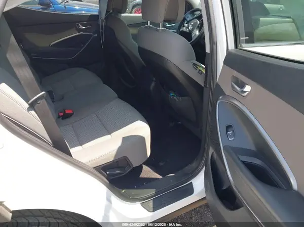 5XYZTDLB0JG563984 2018 HYUNDAI SANTA FE - Image 8