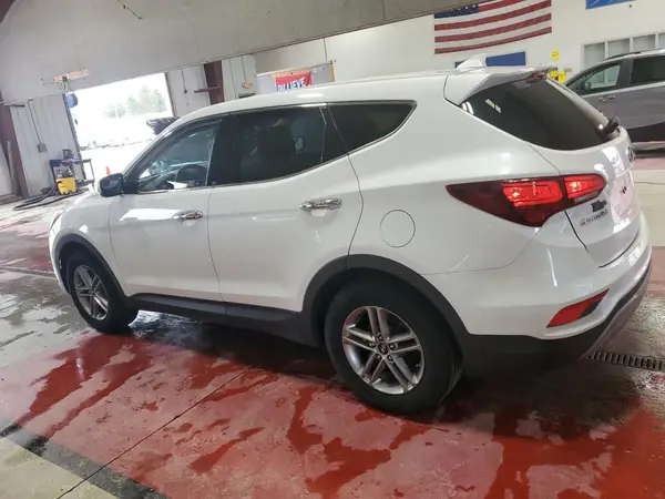 5XYZTDLB1HG402490 2017 HYUNDAI SANTA FE - Image 2