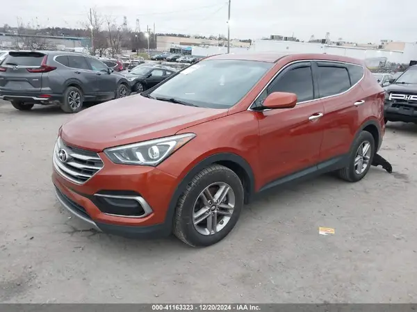 5XYZTDLB1HG477318 2017 HYUNDAI SANTA FE - Image 2