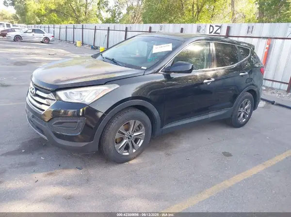 5XYZTDLB2GG362306 2016 HYUNDAI SANTA FE - Image 2