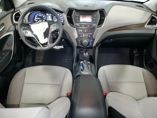 5XYZTDLB2HG393895 2017 HYUNDAI SANTA FE - Image 8