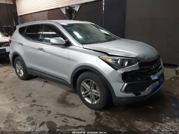 5XYZTDLB2JG505732 2018 HYUNDAI SANTA FE - Image 1