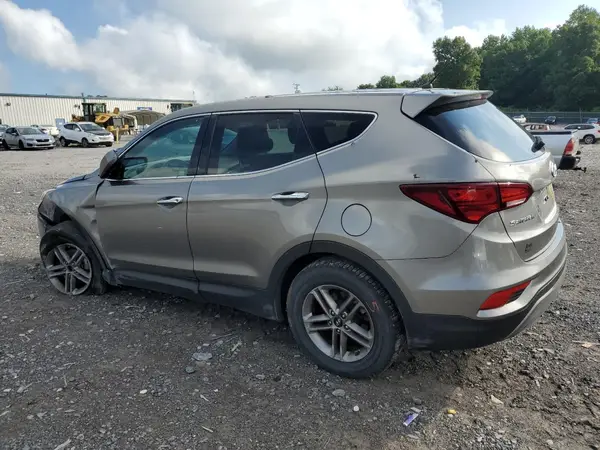 5XYZTDLB2JG534681 2018 HYUNDAI SANTA FE - Image 2
