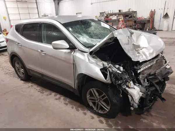 5XYZTDLB3HG488692 2017 HYUNDAI SANTA FE - Image 1