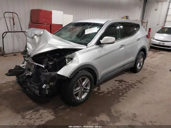 5XYZTDLB3HG488692 2017 HYUNDAI SANTA FE - Image 2