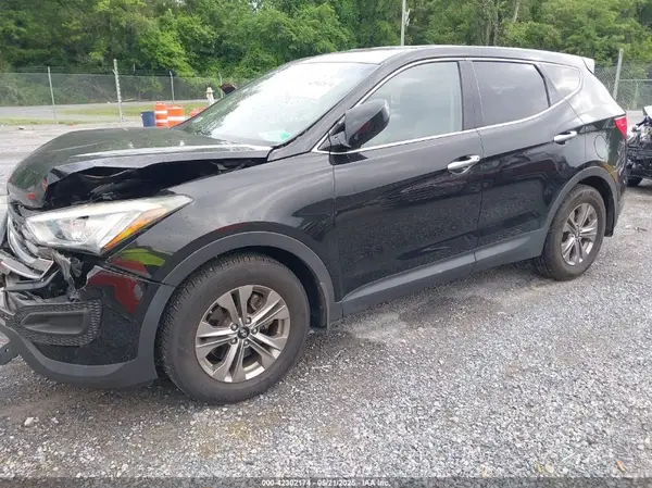 5XYZTDLB4GG307033 2016 HYUNDAI SANTA FE - Image 2