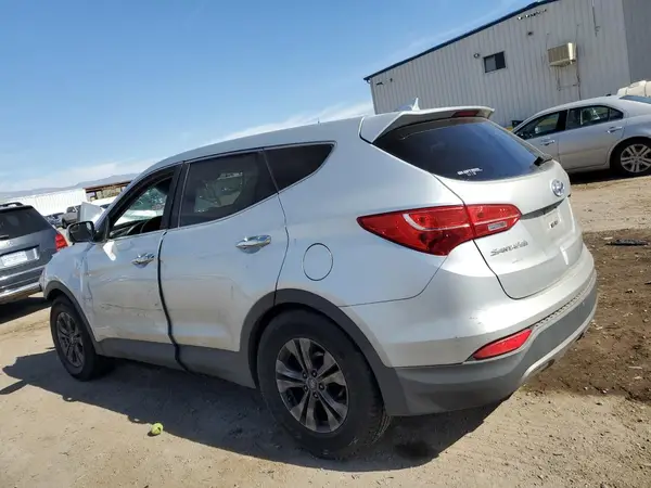 5XYZTDLB4GG314063 2016 HYUNDAI SANTA FE - Image 2