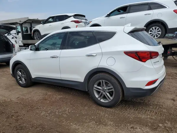 5XYZTDLB4HG380615 2017 HYUNDAI SANTA FE - Image 2