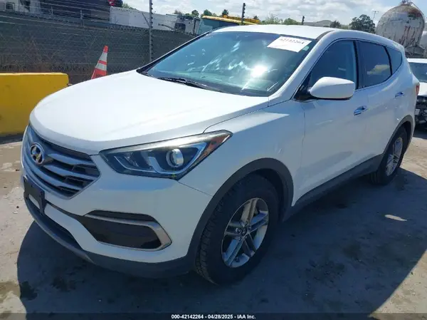 5XYZTDLB4HG439968 2017 HYUNDAI SANTA FE - Image 2