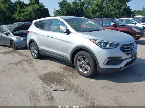 5XYZTDLB4JG525870 2018 HYUNDAI SANTA FE - Image 1
