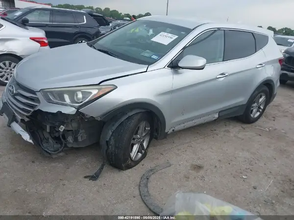 5XYZTDLB5HG453474 2017 HYUNDAI SANTA FE - Image 2
