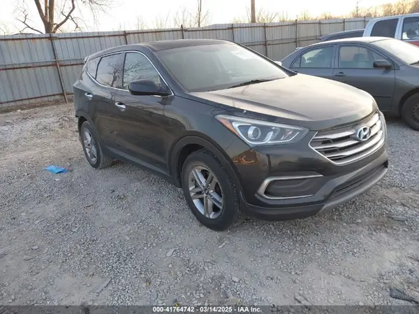 5XYZTDLB5JG541012 2018 HYUNDAI SANTA FE - Image 1
