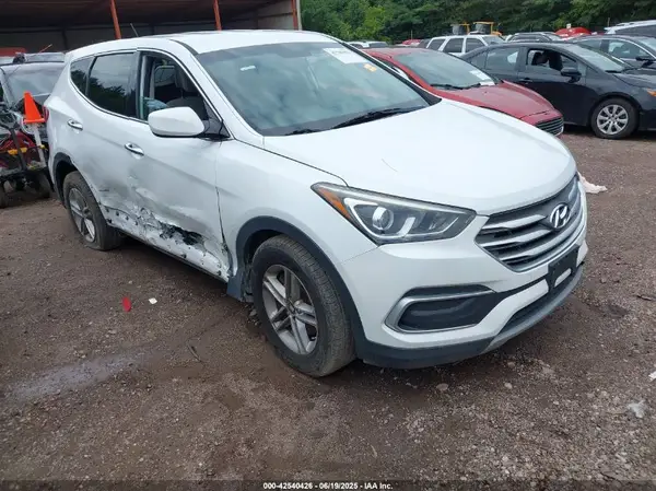 5XYZTDLB5JG572406 2018 HYUNDAI SANTA FE - Image 1