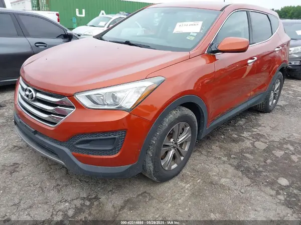 5XYZTDLB6GG348439 2016 HYUNDAI SANTA FE - Image 2