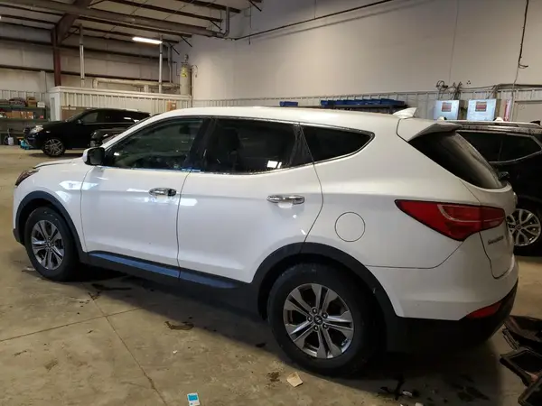 5XYZTDLB6GG367606 2016 HYUNDAI SANTA FE - Image 2
