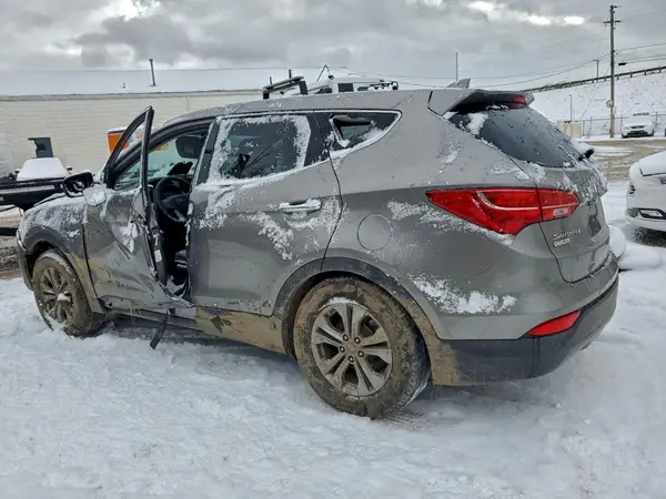 5XYZTDLB6GG372630 2016 HYUNDAI SANTA FE - Image 2