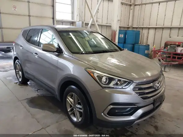 5XYZTDLB6HG405627 2017 HYUNDAI SANTA FE - Image 1