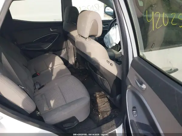 5XYZTDLB6HG418751 2017 HYUNDAI SANTA FE - Image 8