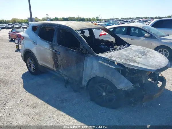 5XYZTDLB6HG439776 2017 HYUNDAI SANTA FE - Image 1