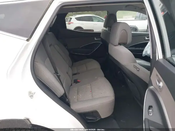5XYZTDLB6HG443911 2017 HYUNDAI SANTA FE - Image 8