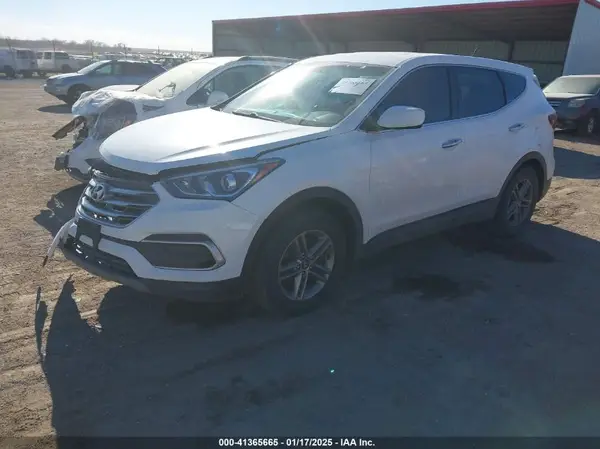 5XYZTDLB6JG569255 2018 HYUNDAI SANTA FE - Image 2