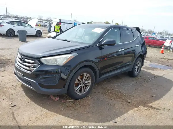 5XYZTDLB7GG327230 2016 HYUNDAI SANTA FE - Image 2
