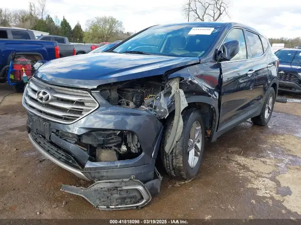 5XYZTDLB7JG526575 2018 HYUNDAI SANTA FE - Image 2