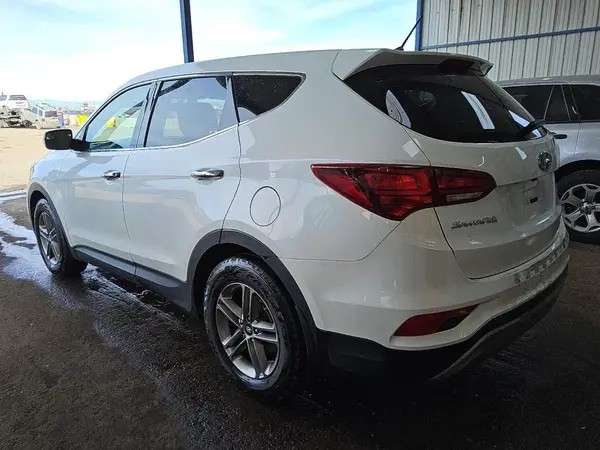 5XYZTDLB7JG530495 2018 HYUNDAI SANTA FE - Image 2