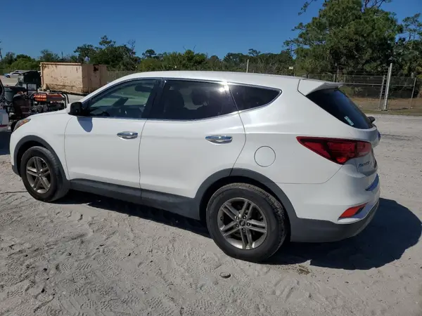 5XYZTDLB7JG556840 2018 HYUNDAI SANTA FE - Image 2
