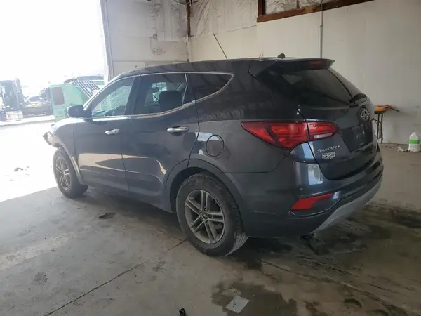5XYZTDLB7JG564422 2018 HYUNDAI SANTA FE - Image 2