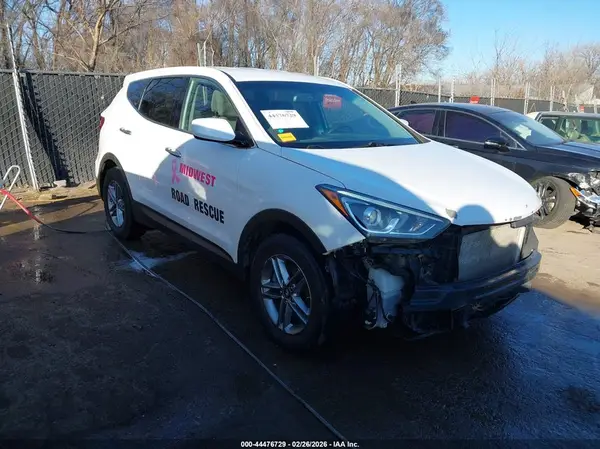5XYZTDLB7JG565828 2018 HYUNDAI SANTA FE - Image 1