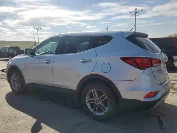 5XYZTDLB7JG572441 2018 HYUNDAI SANTA FE - Image 2