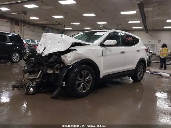 5XYZTDLB8GG368711 2016 HYUNDAI SANTA FE - Image 2
