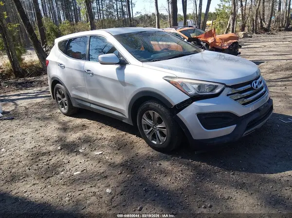 5XYZTDLB8GG369938 2016 HYUNDAI SANTA FE - Image 1