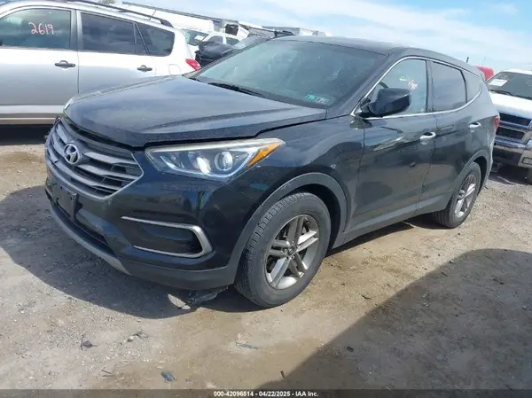 5XYZTDLB8HG390449 2017 HYUNDAI SANTA FE - Image 2