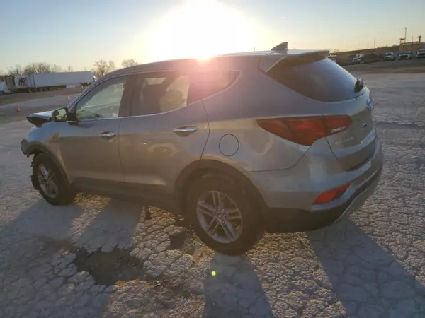 5XYZTDLB8HG398373 2017 HYUNDAI SANTA FE - Image 2